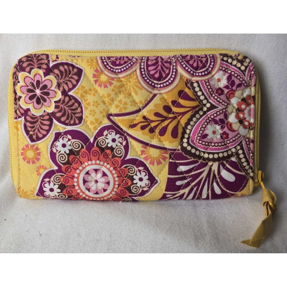 Vera Bradley Bali Gold 8" x 5" Wristlet Folding Wallet Zip Around - Picture 2 of 6